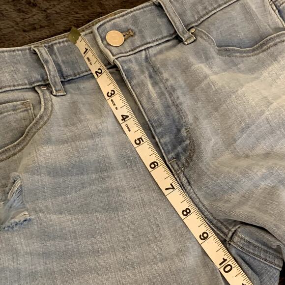 White House Black Market Light Wash Everyday Soft Girlfriend Ankle Jeans Size 6L - Picture 13 of 13